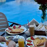 Hotel Karos Llaman *