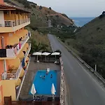 Szálloda Karos Llaman Himara