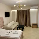Hotel Karos Llaman