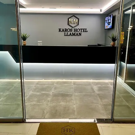 Karos Llaman Szálloda *