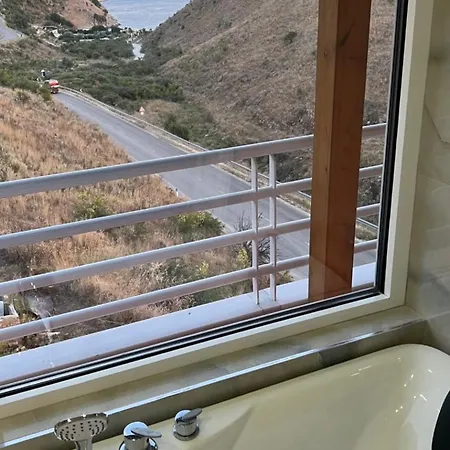 Karos Llaman * Himara