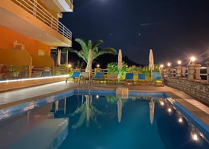 Otel Karos Llaman *