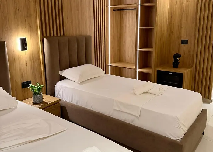 Otel Karos Llaman *