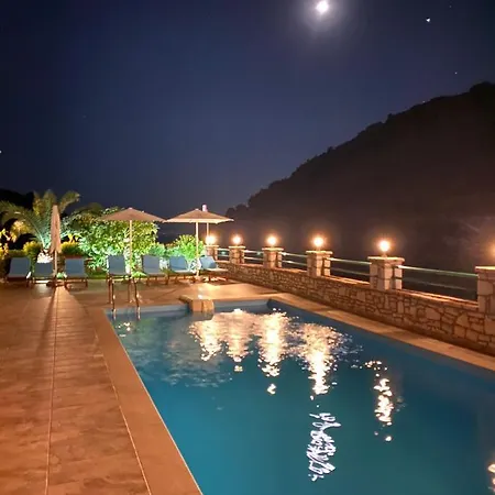 Hotel Karos Llaman *