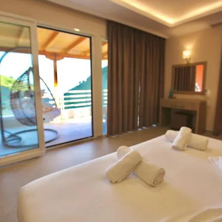 Hotel Karos Llaman