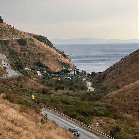 Karos Llaman Hotel *