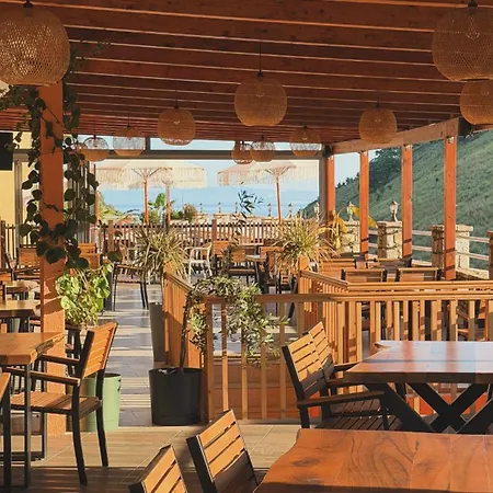 Hotel Karos Llaman