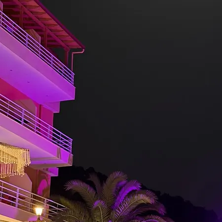 Karos Llaman Hotel