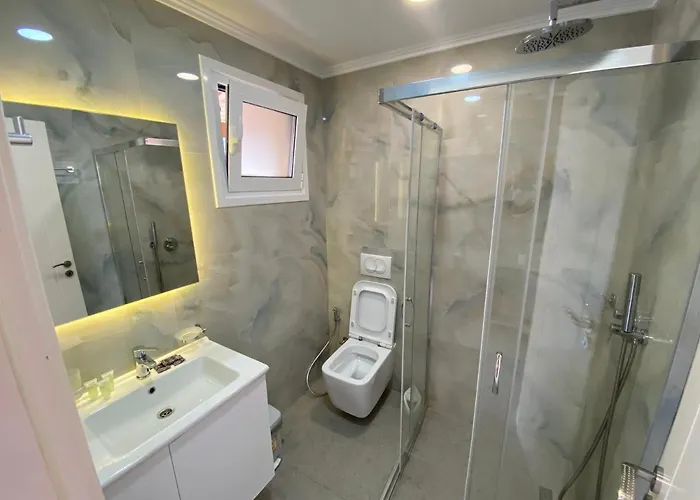 Karos Llaman Hotel *