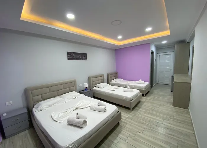 Karos Llaman Hotel Himare