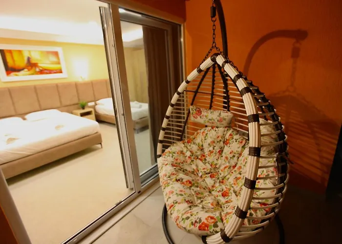 Karos Llaman Hotel Himarë