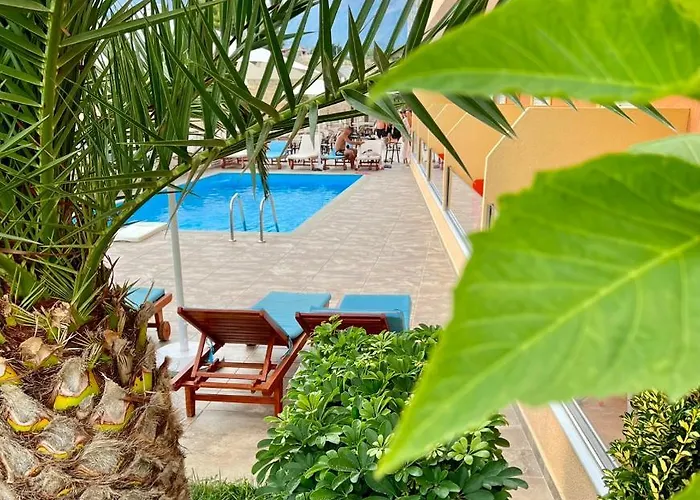 Hotel Karos Llaman *