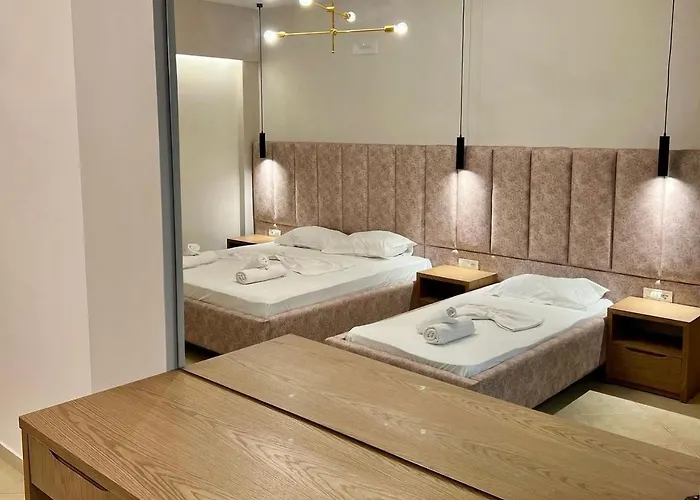 Karos Llaman * Himare